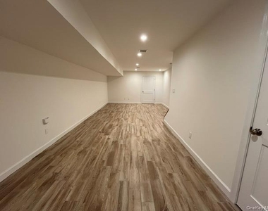 54 Ashwood Road - Photo Thumbnail 18