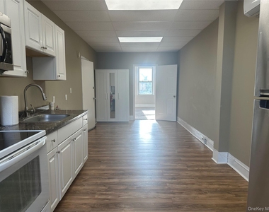 19 North Street - Photo Thumbnail 2