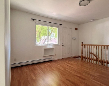 21618 39th Avenue - Photo Thumbnail 3