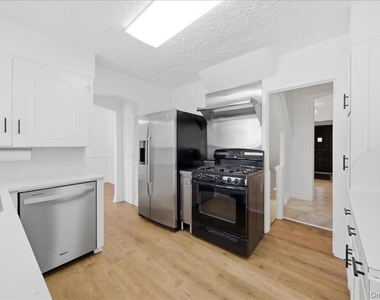 54 Vernon Parkway - Photo Thumbnail 5