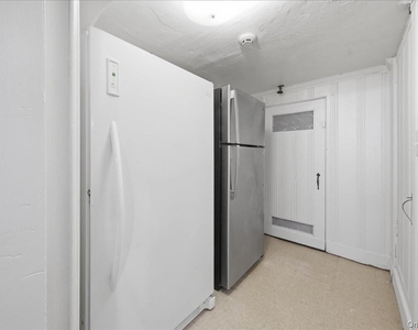 54 Vernon Parkway - Photo Thumbnail 18
