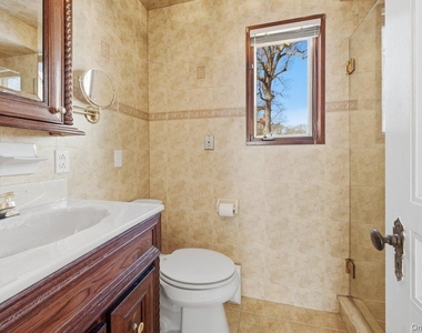 54 Vernon Parkway - Photo Thumbnail 11