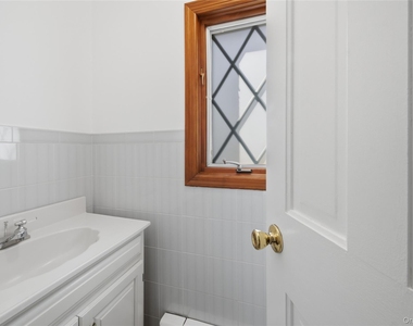 54 Vernon Parkway - Photo Thumbnail 7