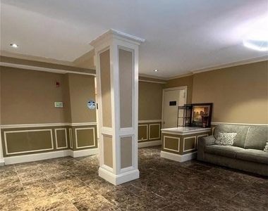 16 Lake Street - Photo Thumbnail 18