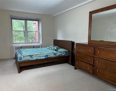 16 Lake Street - Photo Thumbnail 8