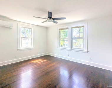 344 Roslyn Ave - Photo Thumbnail 8