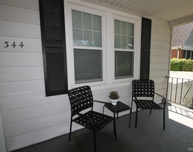 344 Roslyn Ave - Photo Thumbnail 1