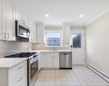 7 Madison Street - Photo Thumbnail 3