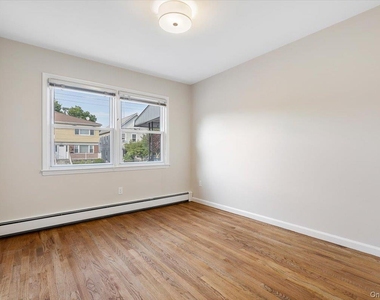7 Madison Street - Photo Thumbnail 16