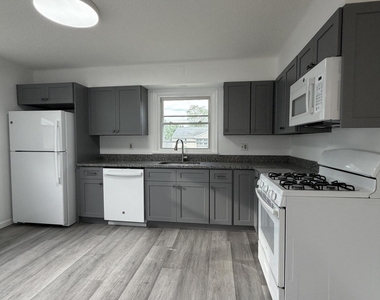 5 Saybrook Drive - Photo Thumbnail 5