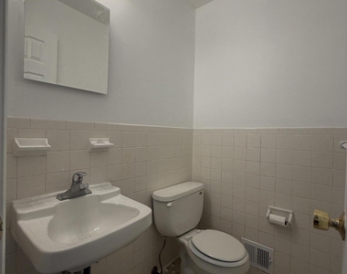 5 Saybrook Drive - Photo Thumbnail 15