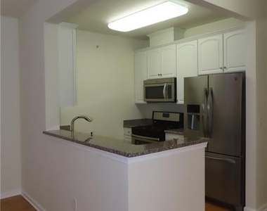 544 E Celebration Way - Photo Thumbnail 6