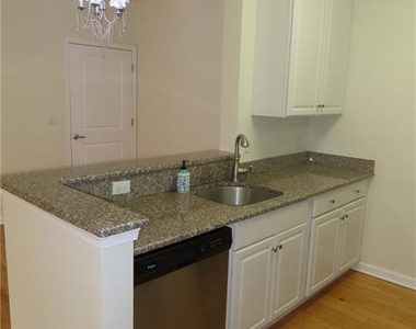 544 E Celebration Way - Photo Thumbnail 4