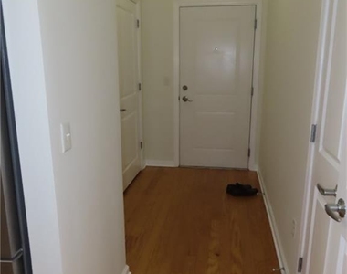 544 E Celebration Way - Photo Thumbnail 10