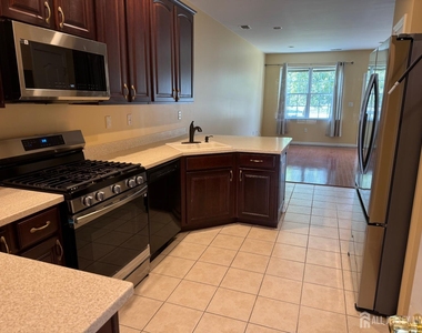 4 Blake Drive - Photo Thumbnail 7