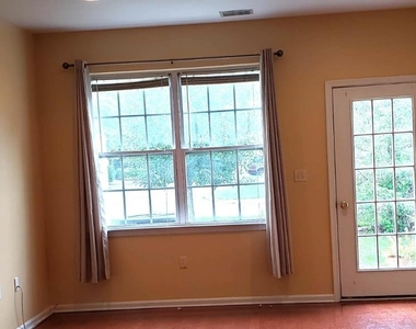 4 Blake Drive - Photo Thumbnail 8