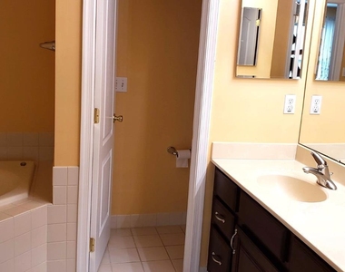 4 Blake Drive - Photo Thumbnail 13