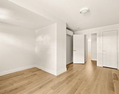 599 Van Buren Street - Photo Thumbnail 4