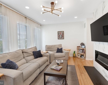 12703 Gartney Lane - Photo Thumbnail 3