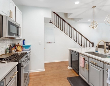 12703 Gartney Lane - Photo Thumbnail 6