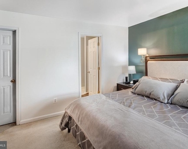 12703 Gartney Lane - Photo Thumbnail 17