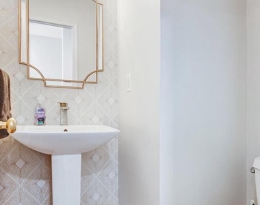 12703 Gartney Lane - Photo Thumbnail 10