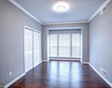 21441 Humbolt Square - Photo Thumbnail 9