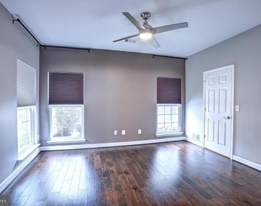 21441 Humbolt Square - Photo Thumbnail 7