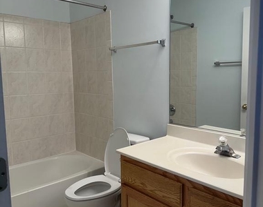 18405 Sierra Square - Photo Thumbnail 7