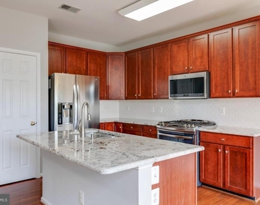25286 Mcintyre Square - Photo Thumbnail 15