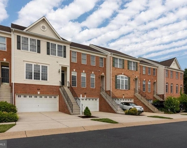 25286 Mcintyre Square - Photo Thumbnail 1