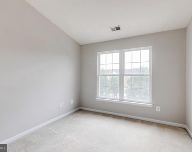 25286 Mcintyre Square - Photo Thumbnail 24