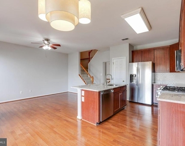 25286 Mcintyre Square - Photo Thumbnail 16