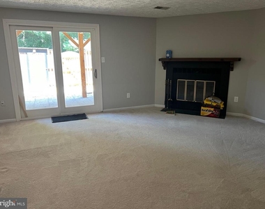 14582 Olde Kent Road - Photo Thumbnail 16