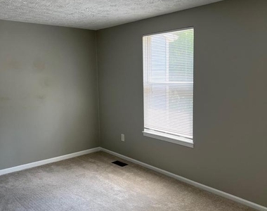 14582 Olde Kent Road - Photo Thumbnail 1