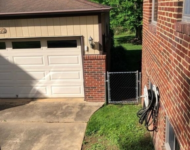 6700 Kirkley Avenue - Photo Thumbnail 2