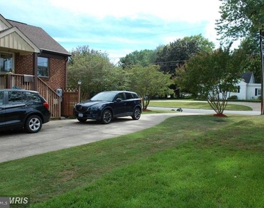 6700 Kirkley Avenue - Photo Thumbnail 6