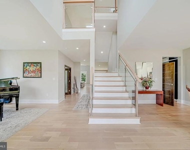 9908 Blake Lane - Photo Thumbnail 2