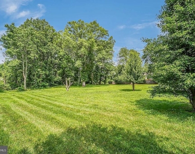 9908 Blake Lane - Photo Thumbnail 28