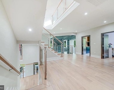 9908 Blake Lane - Photo Thumbnail 3