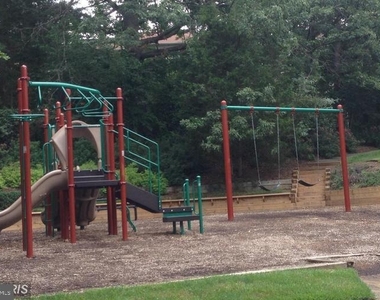 11906 Fieldthorn Court - Photo Thumbnail 20