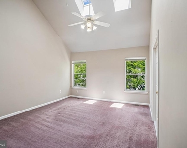 6610 Hunter Creek Lane - Photo Thumbnail 13