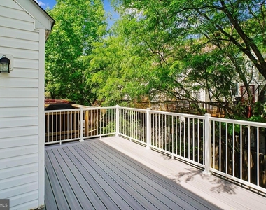 6610 Hunter Creek Lane - Photo Thumbnail 4