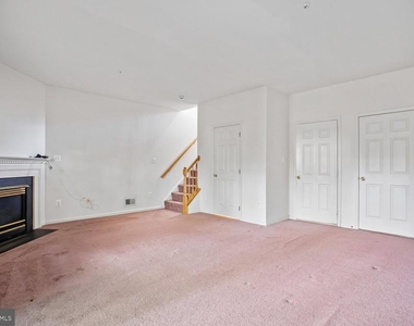 6610 Hunter Creek Lane - Photo Thumbnail 28
