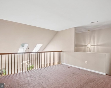 6610 Hunter Creek Lane - Photo Thumbnail 20