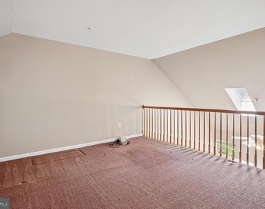 6610 Hunter Creek Lane - Photo Thumbnail 19