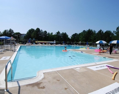 6610 Hunter Creek Lane - Photo Thumbnail 33