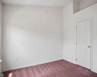 6610 Hunter Creek Lane - Photo Thumbnail 23