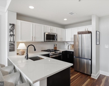 12000 Market Street - Photo Thumbnail 6