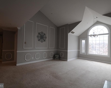 12205 Fairfield House Drive - Photo Thumbnail 4